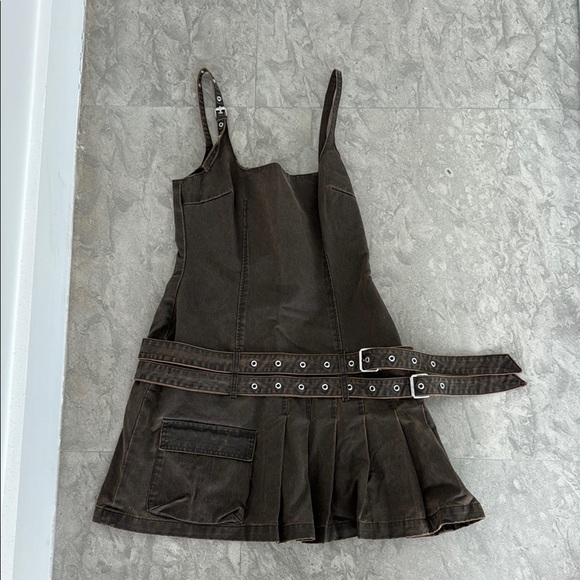 LAST CHANCE‼️ Brown Dress with Belt - Picture 2 of 6
